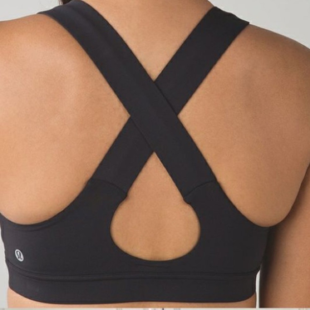 Lululemon size 6 black sports bra
